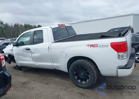 2011 Toyota Tundra Grade 5.7L V8 из США, поврежденный, VIN 5TFUY5F1XBX202135